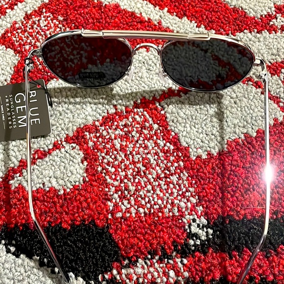 ‼️‼️SALE‼️‼️NWT Blue Gem Sunglasses - Picture 2 of 6